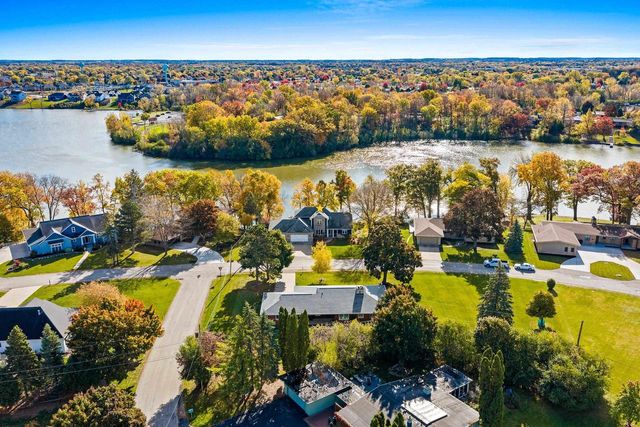 63 FOX POINT DRIVE, Appleton, WI 54911