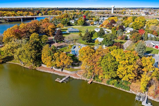 63 FOX POINT DRIVE, Appleton, WI 54911