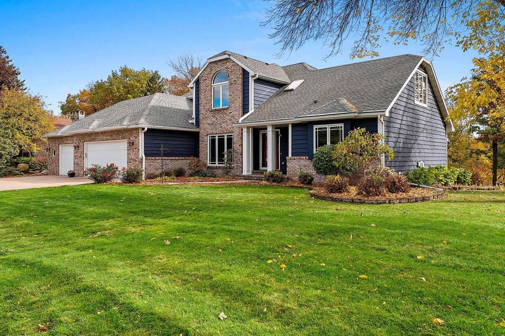 63 FOX POINT DRIVE, Appleton, WI 54911