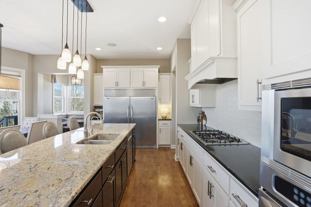 11587 Avery Drive, Inver Grove Heights, MN 55077