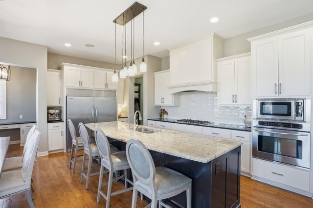 11587 Avery Drive, Inver Grove Heights, MN 55077