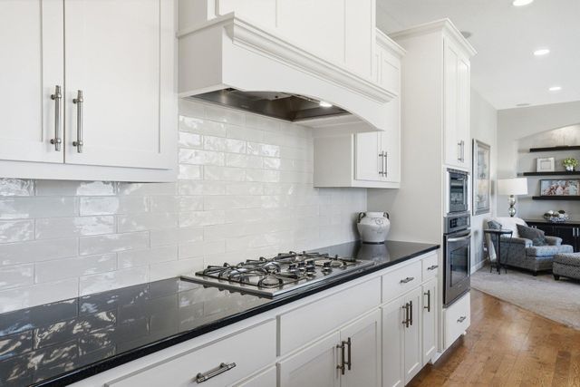 11587 Avery Drive, Inver Grove Heights, MN 55077