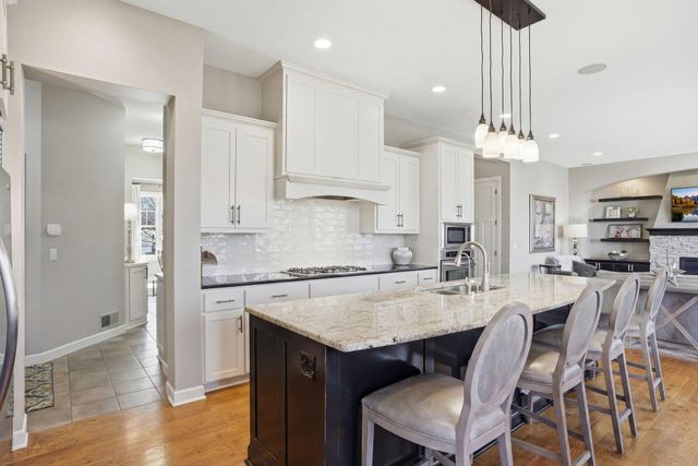 11587 Avery Drive, Inver Grove Heights, MN 55077