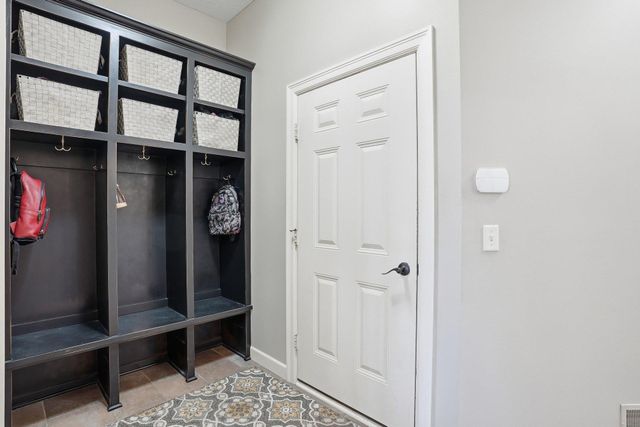 11587 Avery Drive, Inver Grove Heights, MN 55077