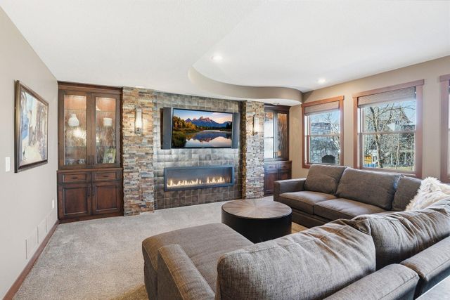 11587 Avery Drive, Inver Grove Heights, MN 55077