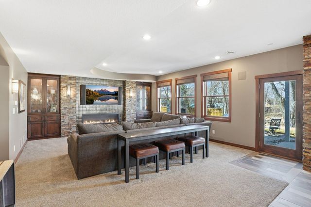 11587 Avery Drive, Inver Grove Heights, MN 55077