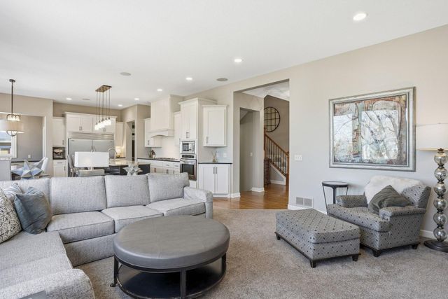 11587 Avery Drive, Inver Grove Heights, MN 55077