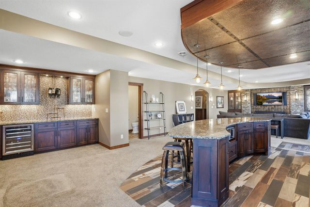 11587 Avery Drive, Inver Grove Heights, MN 55077