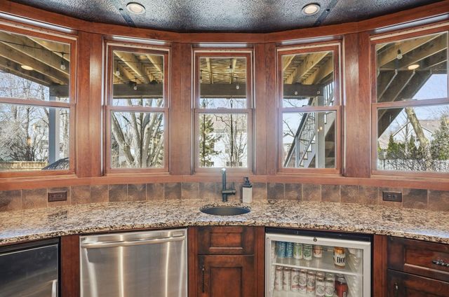 11587 Avery Drive, Inver Grove Heights, MN 55077