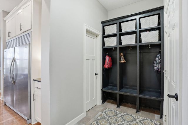 11587 Avery Drive, Inver Grove Heights, MN 55077