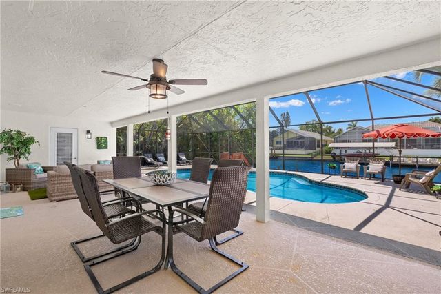 482 Tradewinds AVE, Naples, FL 34108