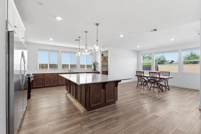 186 Sentinel Drive S, Madera, CA 93636