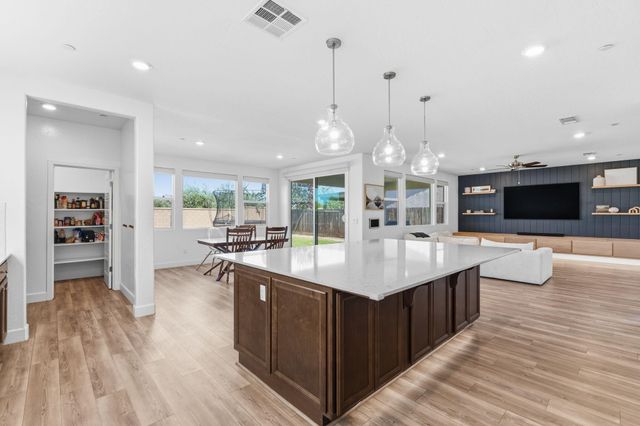 186 Sentinel Drive S, Madera, CA 93636