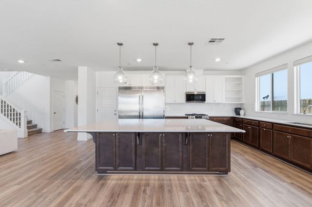 186 Sentinel Drive S, Madera, CA 93636