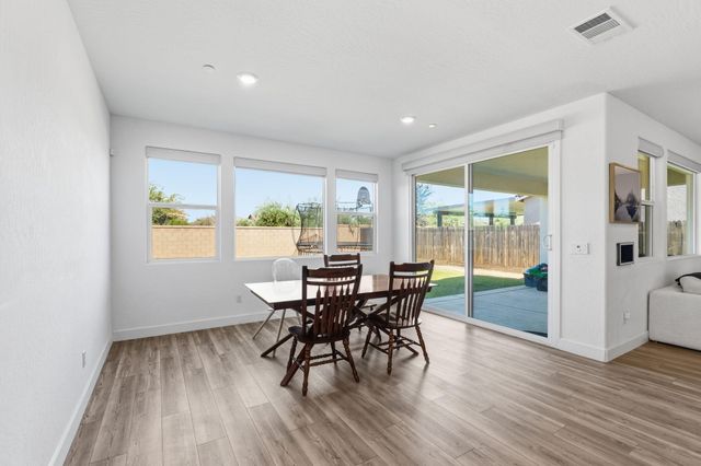 186 Sentinel Drive S, Madera, CA 93636