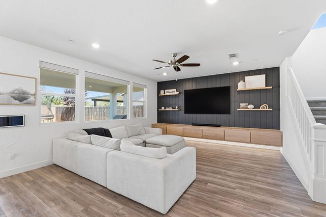 186 Sentinel Drive S, Madera, CA 93636
