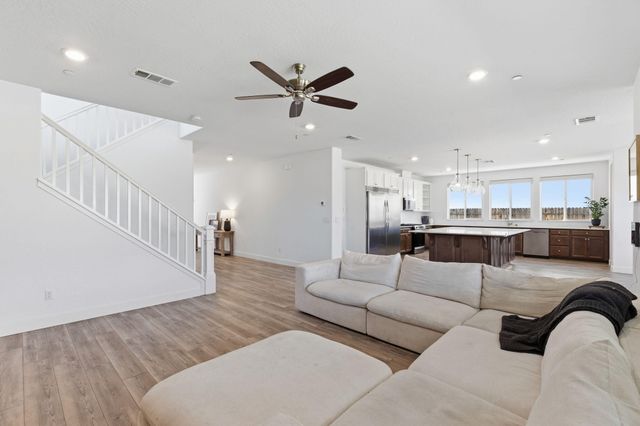 186 Sentinel Drive S, Madera, CA 93636