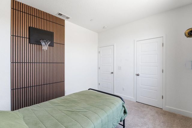 186 Sentinel Drive S, Madera, CA 93636