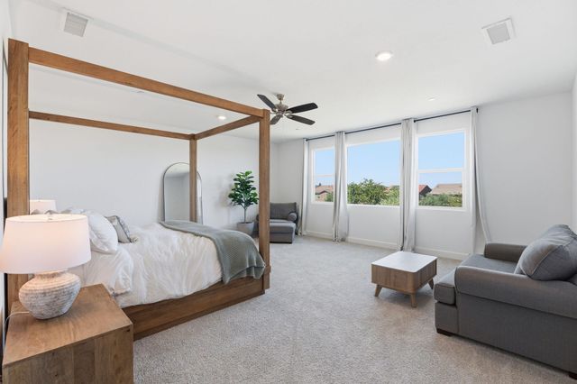 186 Sentinel Drive S, Madera, CA 93636