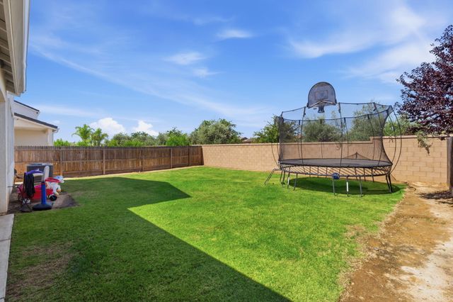 186 Sentinel Drive S, Madera, CA 93636