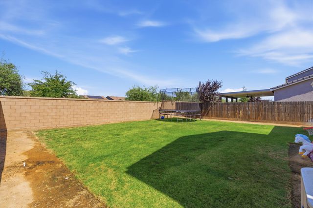186 Sentinel Drive S, Madera, CA 93636