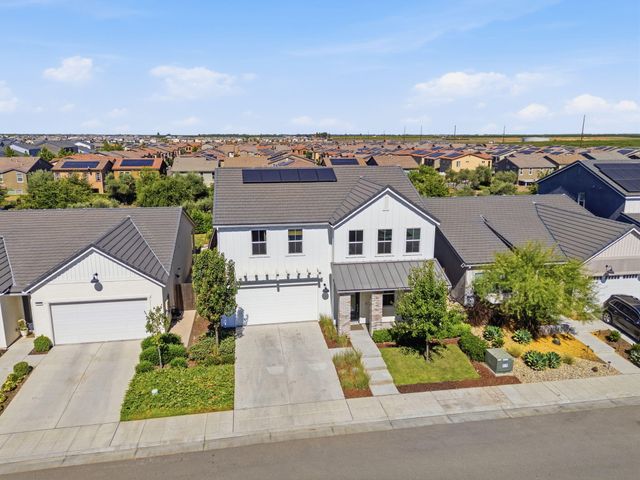 186 Sentinel Drive S, Madera, CA 93636