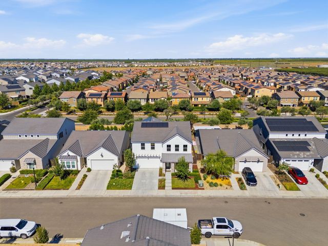 186 Sentinel Drive S, Madera, CA 93636