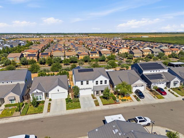 186 Sentinel Drive S, Madera, CA 93636