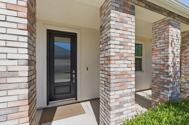 186 Sentinel Drive S, Madera, CA 93636