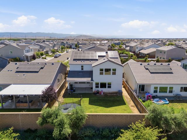 186 Sentinel Drive S, Madera, CA 93636