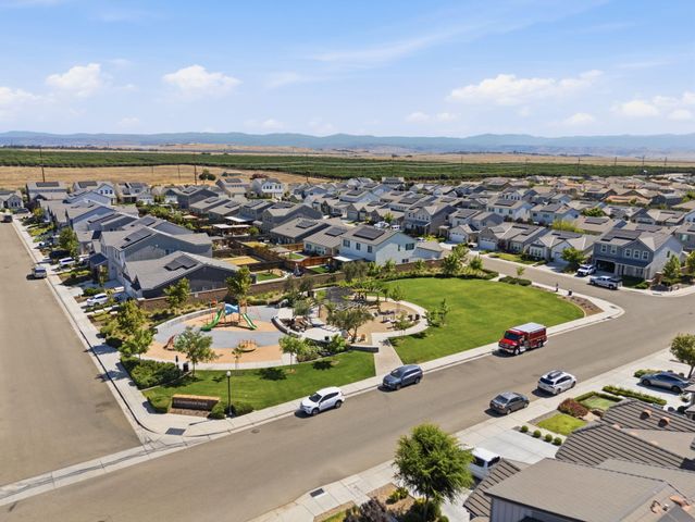 186 Sentinel Drive S, Madera, CA 93636