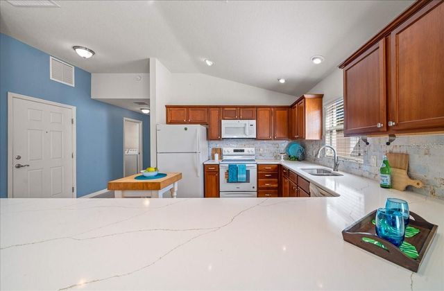 986 OSCAR LANE, The Villages, FL 32162