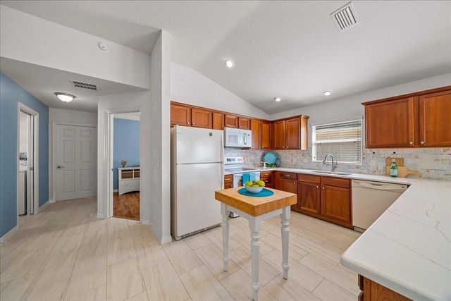 986 OSCAR LANE, The Villages, FL 32162