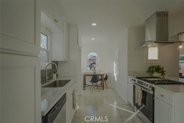 7806 S Denker Ave, Los Angeles, CA 90047