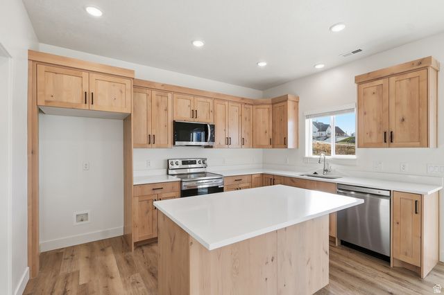 697 W 20 N, Hyrum, UT 84319