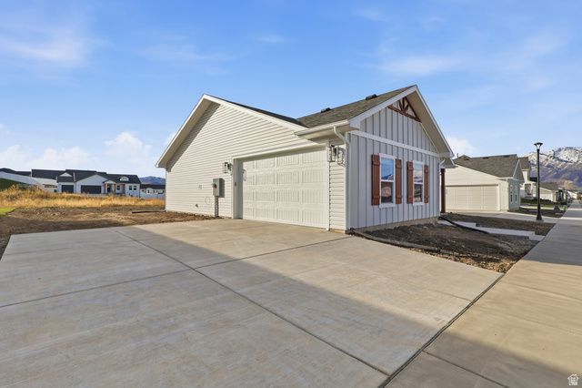 697 W 20 N, Hyrum, UT 84319