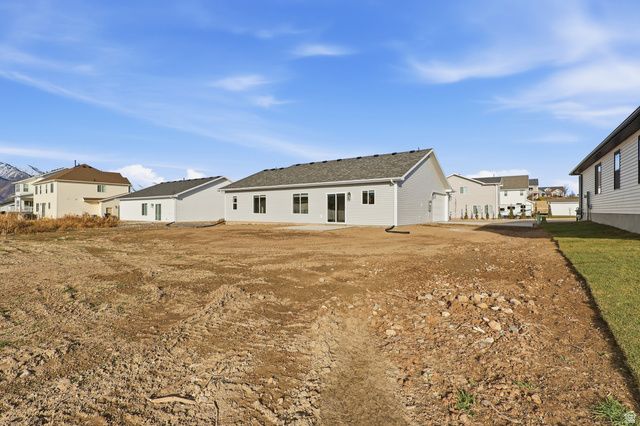 697 W 20 N, Hyrum, UT 84319