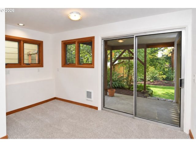 2630 ELINOR St, Eugene, OR 97403