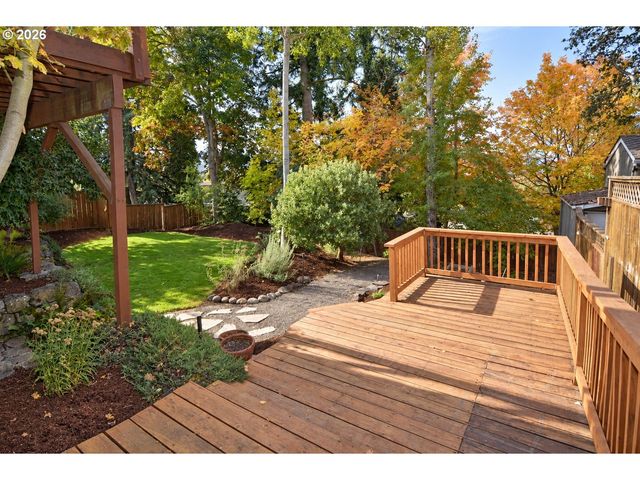 2630 ELINOR St, Eugene, OR 97403