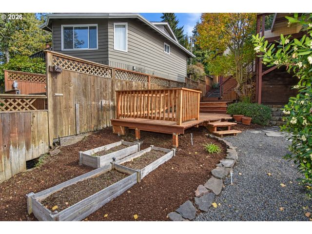 2630 ELINOR St, Eugene, OR 97403