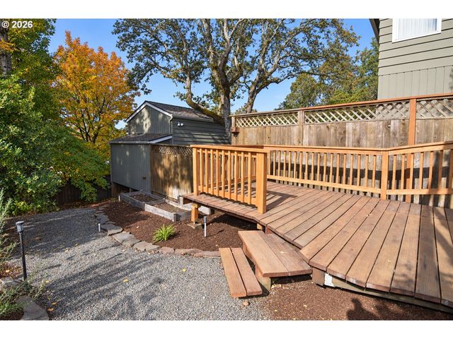 2630 ELINOR St, Eugene, OR 97403