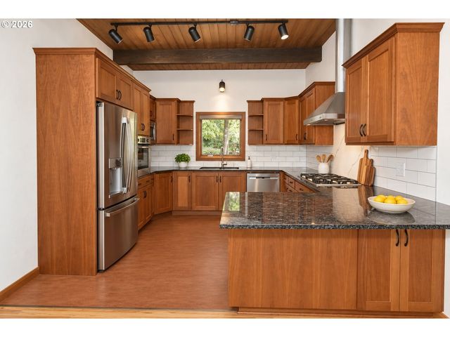2630 ELINOR St, Eugene, OR 97403