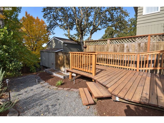 2630 ELINOR St, Eugene, OR 97403