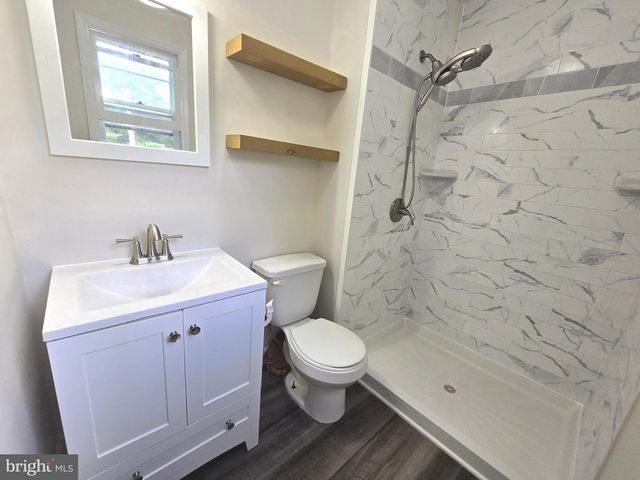 107 SPRING VALLEY DR, Berkeley Springs, WV 25411