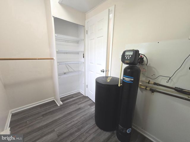 107 SPRING VALLEY DR, Berkeley Springs, WV 25411