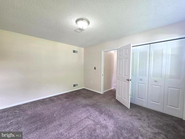 107 SPRING VALLEY DR, Berkeley Springs, WV 25411