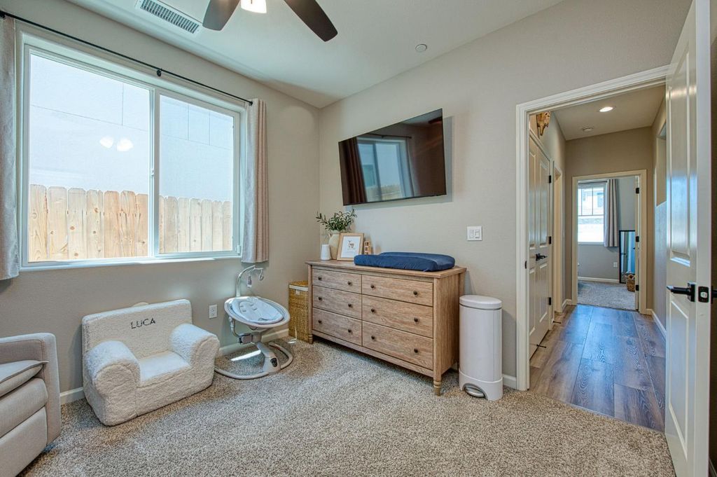Image 10 of property listing at 1275 Traverse Drive S, Madera, CA 93636