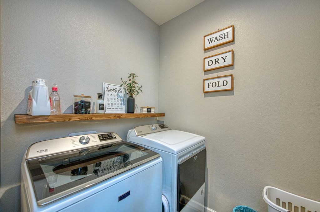 Image 11 of property listing at 1275 Traverse Drive S, Madera, CA 93636