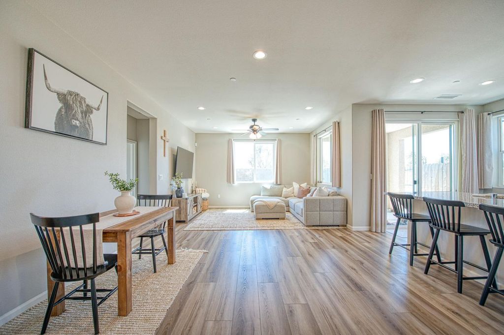 Image 24 of property listing at 1275 Traverse Drive S, Madera, CA 93636
