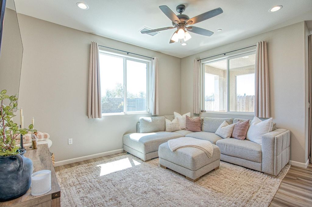 Image 27 of property listing at 1275 Traverse Drive S, Madera, CA 93636